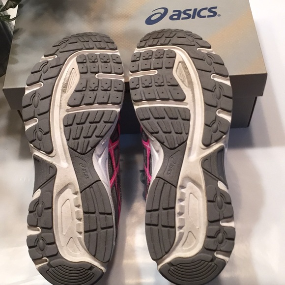 asics Women’s Sneaker - Picture 3 of 4